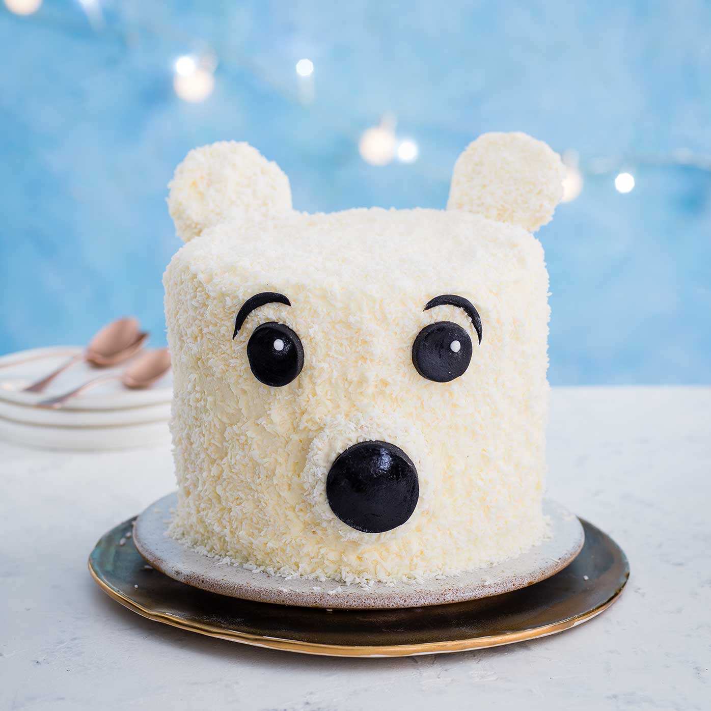 How to make a polar bear Christmas cake Sainsburys Magazine